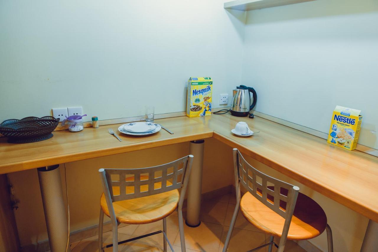 Clock Tower Apartment In Баку Экстерьер фото