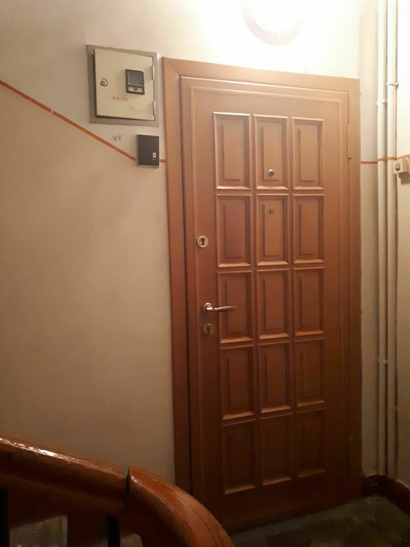 Clock Tower Apartment In Баку Экстерьер фото
