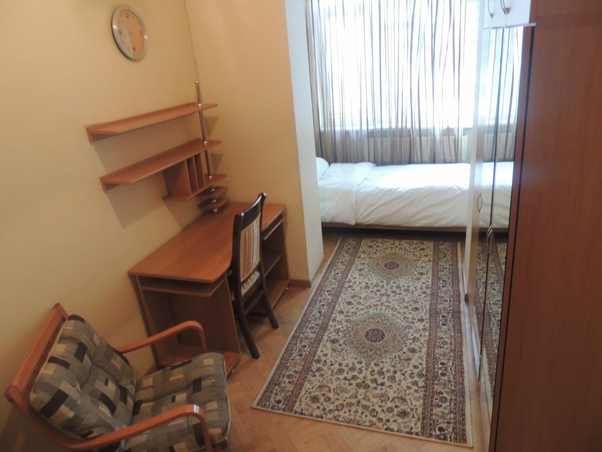 Clock Tower Apartment In Баку Экстерьер фото